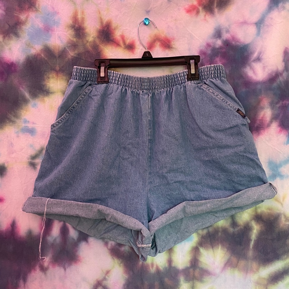 Vintage 90s Chic High Waisted Shorts